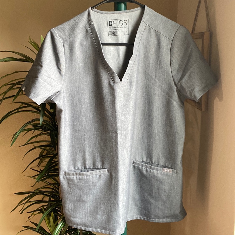 FIGS Graphite Casma Scrub Top